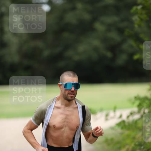 30.08.2026 - Elbe Triathlon Hamburg Antke Förster http://msf.ph/oto/10109164 30.08.2026 15:10:27 Laufen  meine-sportfotos.de