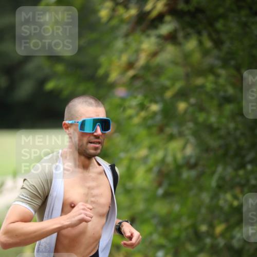 30.08.2026 - Elbe Triathlon Hamburg Antke Förster http://msf.ph/oto/10109166 30.08.2026 15:10:27 Laufen  meine-sportfotos.de