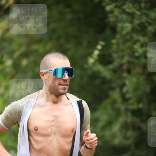 30.08.2026 - Elbe Triathlon Hamburg Antke Förster http://msf.ph/oto/10109168 30.08.2026 15:10:27 Laufen  meine-sportfotos.de