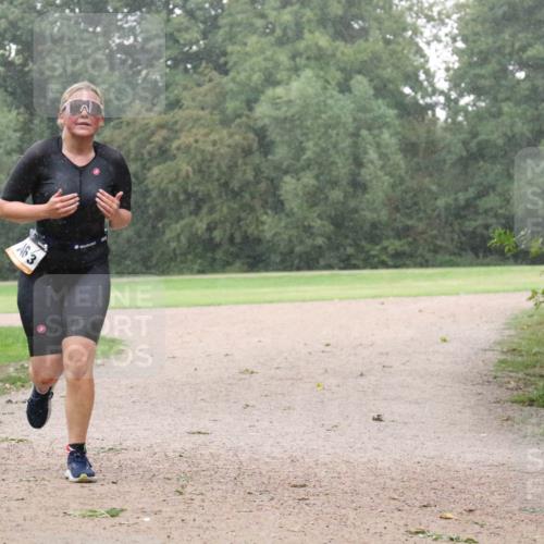 30.08.2026 - Elbe Triathlon Hamburg Antke Förster http://msf.ph/oto/10109175 30.08.2026 15:44:01 Laufen 463 meine-sportfotos.de
