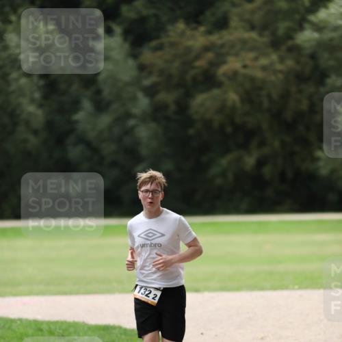 30.08.2026 - Elbe Triathlon Hamburg Antke Förster http://msf.ph/oto/10109182 30.08.2026 15:11:05 Laufen 132, 2 meine-sportfotos.de