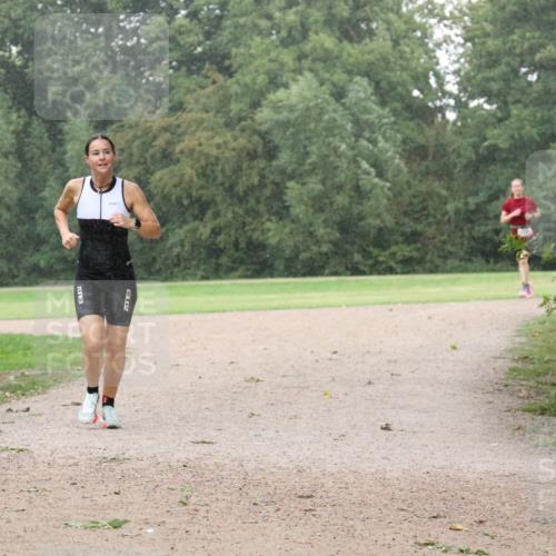 30.08.2026 - Elbe Triathlon Hamburg Antke Förster http://msf.ph/oto/10109185 30.08.2026 15:44:50 Laufen  meine-sportfotos.de