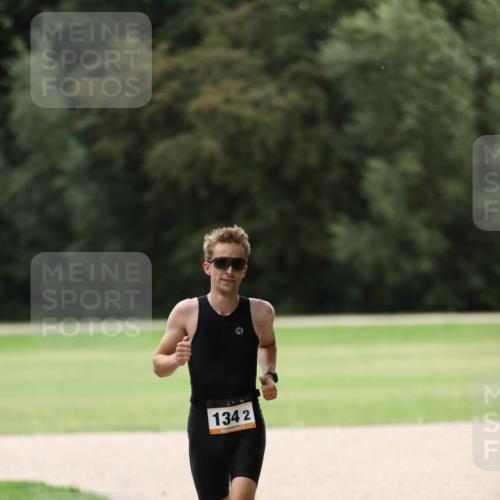 30.08.2026 - Elbe Triathlon Hamburg Antke Förster http://msf.ph/oto/10109194 30.08.2026 15:11:11 Laufen 134, 2, 3 meine-sportfotos.de