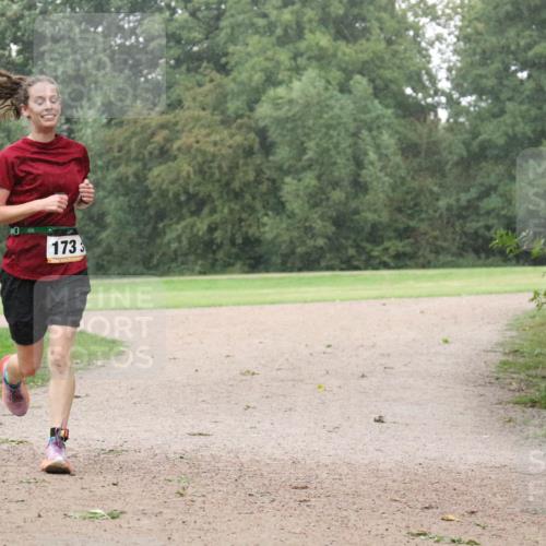 30.08.2026 - Elbe Triathlon Hamburg Antke Förster http://msf.ph/oto/10109197 30.08.2026 15:44:59 Laufen 173, 3 meine-sportfotos.de