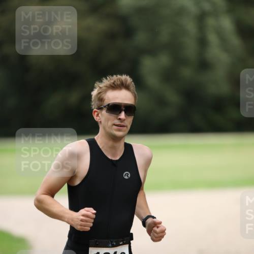 30.08.2026 - Elbe Triathlon Hamburg Antke Förster http://msf.ph/oto/10109200 30.08.2026 15:11:14 Laufen 1342, 3 meine-sportfotos.de