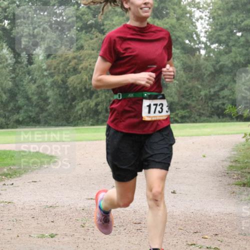 30.08.2026 - Elbe Triathlon Hamburg Antke Förster http://msf.ph/oto/10109201 30.08.2026 15:45:01 Laufen 0, 1733 meine-sportfotos.de