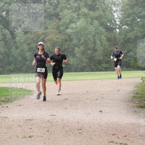 30.08.2026 - Elbe Triathlon Hamburg Antke Förster http://msf.ph/oto/10109207 30.08.2026 15:46:17 Laufen 142, 3 meine-sportfotos.de