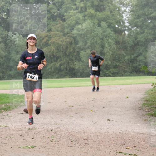 30.08.2026 - Elbe Triathlon Hamburg Antke Förster http://msf.ph/oto/10109211 30.08.2026 15:46:19 Laufen 142, 3, 171 meine-sportfotos.de