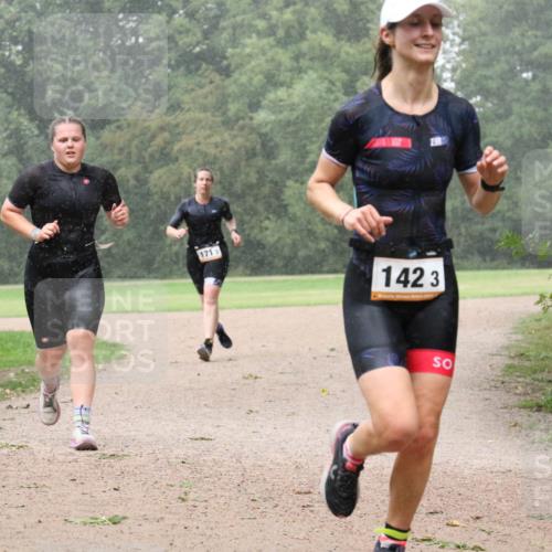 30.08.2026 - Elbe Triathlon Hamburg Antke Förster http://msf.ph/oto/10109215 30.08.2026 15:46:21 Laufen 171, 1423 meine-sportfotos.de