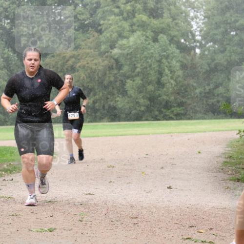 30.08.2026 - Elbe Triathlon Hamburg Antke Förster http://msf.ph/oto/10109217 30.08.2026 15:46:21 Laufen 171, 3, 1423 meine-sportfotos.de