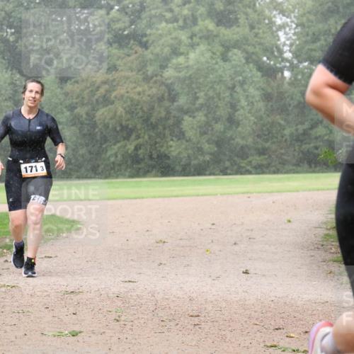 30.08.2026 - Elbe Triathlon Hamburg Antke Förster http://msf.ph/oto/10109223 30.08.2026 15:46:24 Laufen 171, 3 meine-sportfotos.de