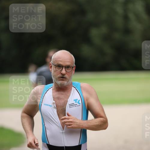30.08.2026 - Elbe Triathlon Hamburg Antke Förster http://msf.ph/oto/10109226 30.08.2026 15:12:48 Laufen 170, 2, 1 meine-sportfotos.de