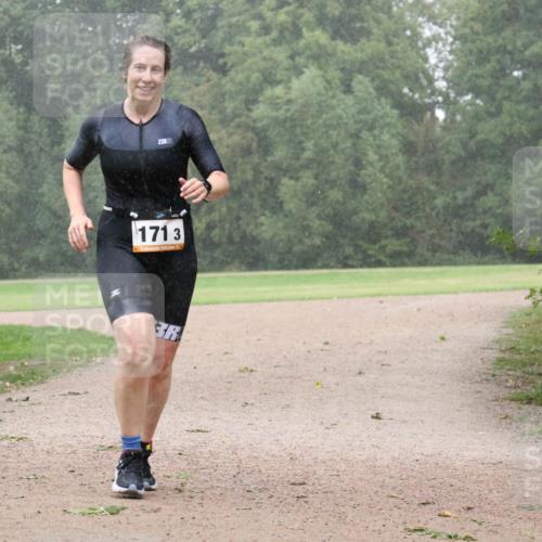 30.08.2026 - Elbe Triathlon Hamburg Antke Förster http://msf.ph/oto/10109227 30.08.2026 15:46:25 Laufen 3, 20, 1713, 3, 3 meine-sportfotos.de