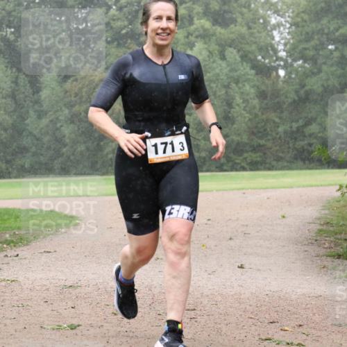 30.08.2026 - Elbe Triathlon Hamburg Antke Förster http://msf.ph/oto/10109229 30.08.2026 15:46:26 Laufen 1713, 3 meine-sportfotos.de
