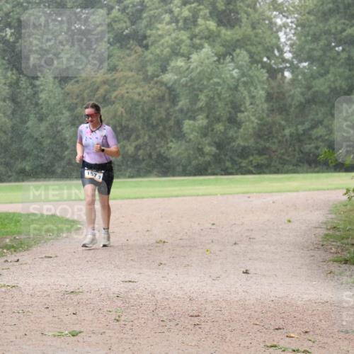 30.08.2026 - Elbe Triathlon Hamburg Antke Förster http://msf.ph/oto/10109233 30.08.2026 15:46:38 Laufen 157, 3 meine-sportfotos.de