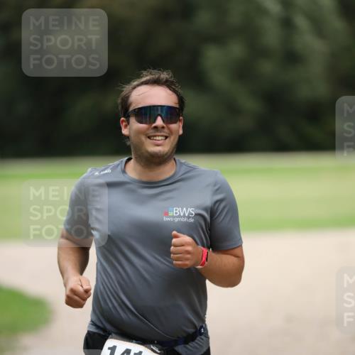 30.08.2026 - Elbe Triathlon Hamburg Antke Förster http://msf.ph/oto/10109236 30.08.2026 15:12:51 Laufen 141, 2, 1 meine-sportfotos.de