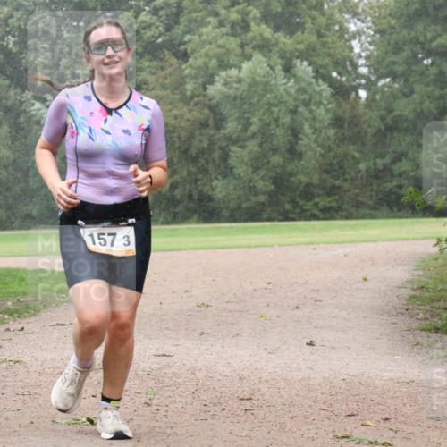 30.08.2026 - Elbe Triathlon Hamburg Antke Förster http://msf.ph/oto/10109243 30.08.2026 15:46:41 Laufen 157, 3 meine-sportfotos.de