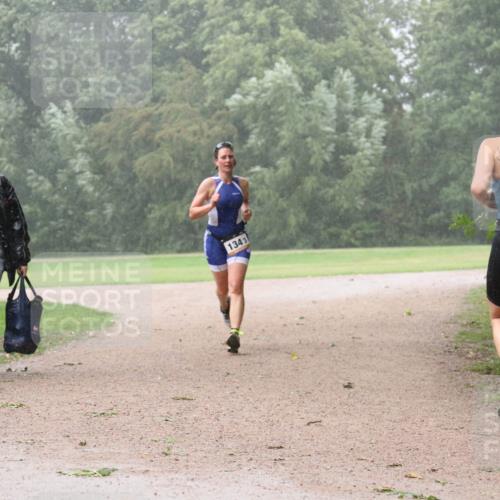 30.08.2026 - Elbe Triathlon Hamburg Antke Förster http://msf.ph/oto/10109267 30.08.2026 15:48:28 Laufen 1343 meine-sportfotos.de