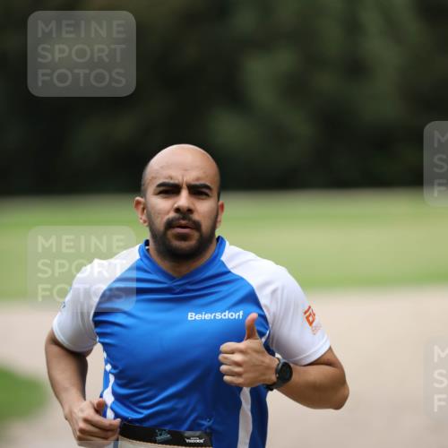 30.08.2026 - Elbe Triathlon Hamburg Antke Förster http://msf.ph/oto/10109274 30.08.2026 15:16:16 Laufen 1372, 6 meine-sportfotos.de
