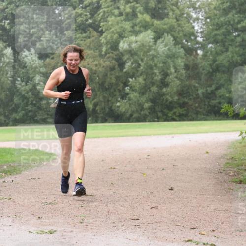 30.08.2026 - Elbe Triathlon Hamburg Antke Förster http://msf.ph/oto/10109295 30.08.2026 15:49:07 Laufen  meine-sportfotos.de