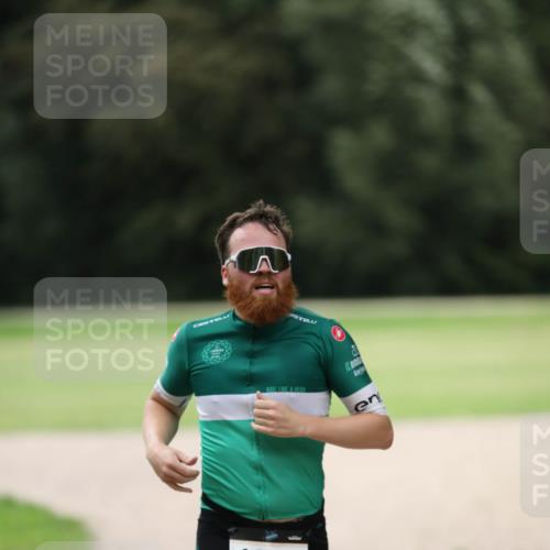 30.08.2026 - Elbe Triathlon Hamburg Antke Förster http://msf.ph/oto/10109296 30.08.2026 15:19:57 Laufen 1302 meine-sportfotos.de