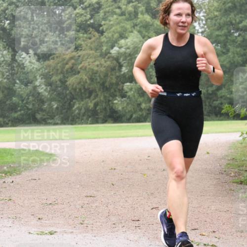 30.08.2026 - Elbe Triathlon Hamburg Antke Förster http://msf.ph/oto/10109299 30.08.2026 15:49:08 Laufen  meine-sportfotos.de