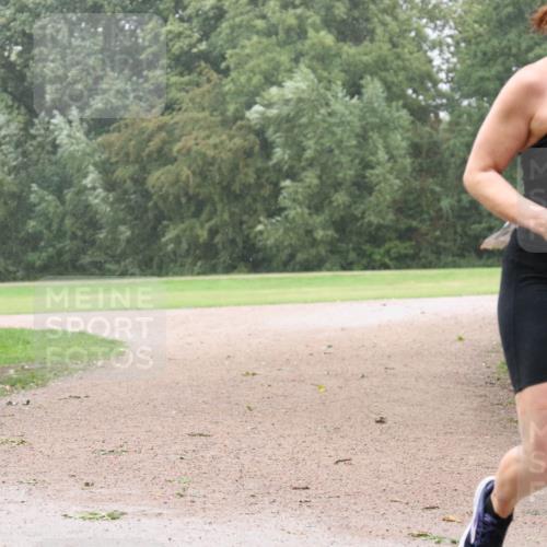 30.08.2026 - Elbe Triathlon Hamburg Antke Förster http://msf.ph/oto/10109301 30.08.2026 15:49:09 Laufen  meine-sportfotos.de