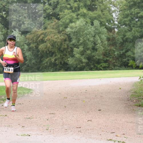 30.08.2026 - Elbe Triathlon Hamburg Antke Förster http://msf.ph/oto/10109303 30.08.2026 15:50:34 Laufen 178, 3 meine-sportfotos.de