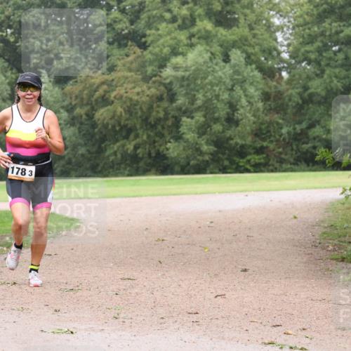 30.08.2026 - Elbe Triathlon Hamburg Antke Förster http://msf.ph/oto/10109305 30.08.2026 15:50:34 Laufen 178, 3 meine-sportfotos.de