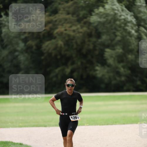 30.08.2026 - Elbe Triathlon Hamburg Antke Förster http://msf.ph/oto/10109314 30.08.2026 15:25:26 Laufen 1293 meine-sportfotos.de