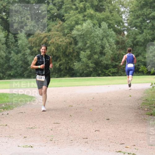 30.08.2026 - Elbe Triathlon Hamburg Antke Förster http://msf.ph/oto/10109315 30.08.2026 15:50:53 Laufen 132, 3 meine-sportfotos.de