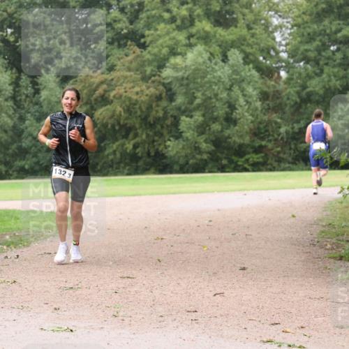 30.08.2026 - Elbe Triathlon Hamburg Antke Förster http://msf.ph/oto/10109317 30.08.2026 15:50:54 Laufen 132, 3 meine-sportfotos.de
