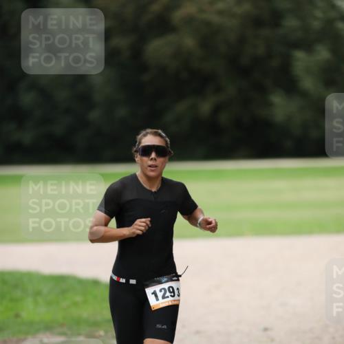 30.08.2026 - Elbe Triathlon Hamburg Antke Förster http://msf.ph/oto/10109318 30.08.2026 15:25:28 Laufen 1293 meine-sportfotos.de
