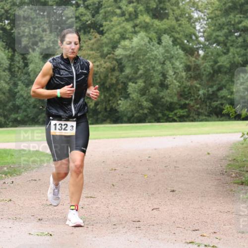 30.08.2026 - Elbe Triathlon Hamburg Antke Förster http://msf.ph/oto/10109321 30.08.2026 15:50:56 Laufen 132, 3, 10 meine-sportfotos.de
