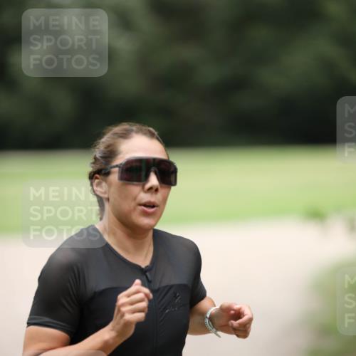 30.08.2026 - Elbe Triathlon Hamburg Antke Förster http://msf.ph/oto/10109324 30.08.2026 15:25:29 Laufen 129 meine-sportfotos.de