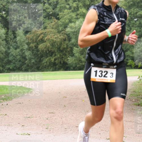 30.08.2026 - Elbe Triathlon Hamburg Antke Förster http://msf.ph/oto/10109325 30.08.2026 15:50:57 Laufen 1323 meine-sportfotos.de