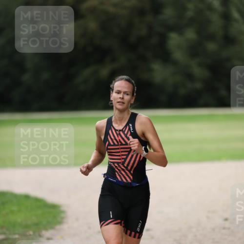 30.08.2026 - Elbe Triathlon Hamburg Antke Förster http://msf.ph/oto/10109330 30.08.2026 15:27:05 Laufen  meine-sportfotos.de