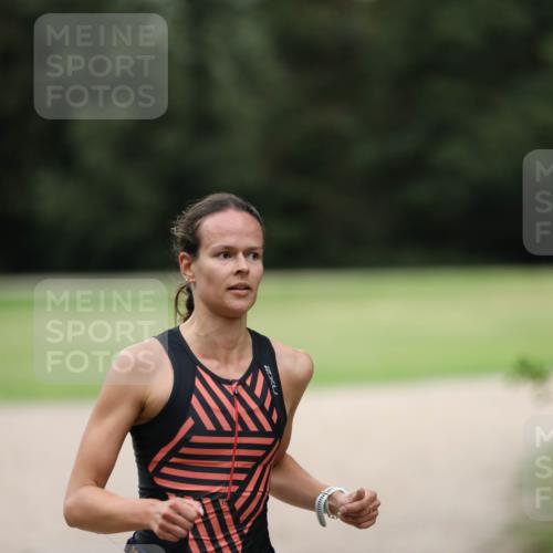 30.08.2026 - Elbe Triathlon Hamburg Antke Förster http://msf.ph/oto/10109334 30.08.2026 15:27:06 Laufen  meine-sportfotos.de