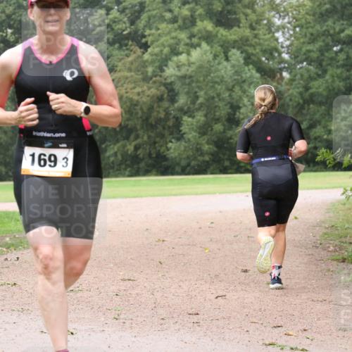30.08.2026 - Elbe Triathlon Hamburg Antke Förster http://msf.ph/oto/10109335 30.08.2026 15:51:46 Laufen 169, 3 meine-sportfotos.de
