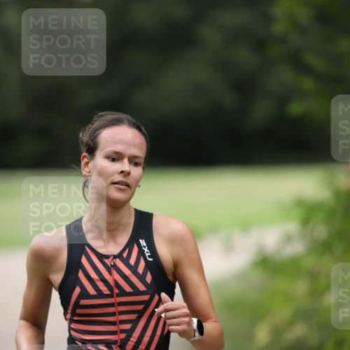 30.08.2026 - Elbe Triathlon Hamburg Antke Förster http://msf.ph/oto/10109336 30.08.2026 15:27:07 Laufen  meine-sportfotos.de