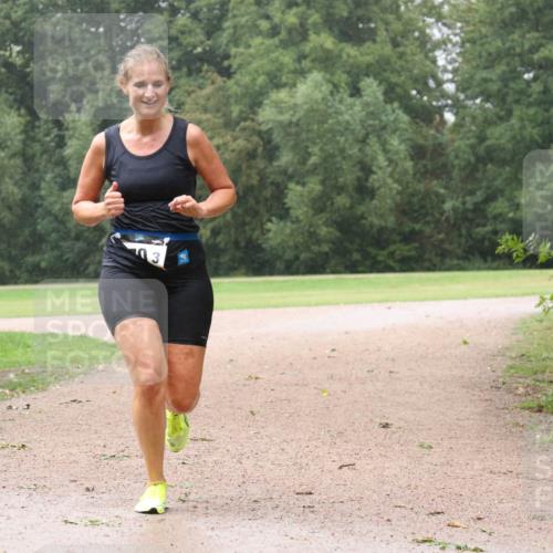 30.08.2026 - Elbe Triathlon Hamburg Antke Förster http://msf.ph/oto/10109357 30.08.2026 15:53:21 Laufen 3 meine-sportfotos.de