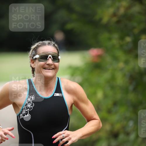 30.08.2026 - Elbe Triathlon Hamburg Antke Förster http://msf.ph/oto/10109362 30.08.2026 15:30:42 Laufen 3, 156, 3 meine-sportfotos.de