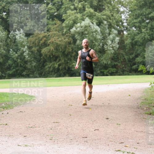 30.08.2026 - Elbe Triathlon Hamburg Antke Förster http://msf.ph/oto/10109363 30.08.2026 15:54:23 Laufen 1294 meine-sportfotos.de