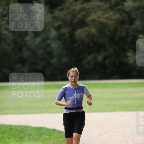 30.08.2026 - Elbe Triathlon Hamburg Antke Förster http://msf.ph/oto/10109376 30.08.2026 15:32:34 Laufen  meine-sportfotos.de
