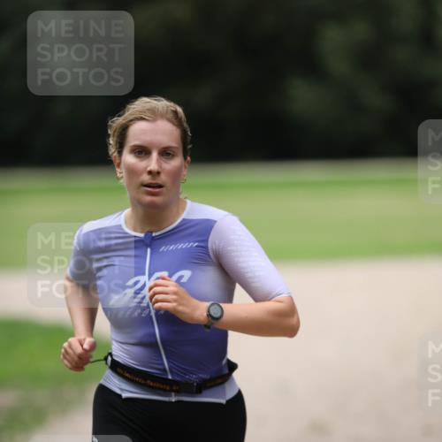 30.08.2026 - Elbe Triathlon Hamburg Antke Förster http://msf.ph/oto/10109384 30.08.2026 15:32:37 Laufen  meine-sportfotos.de