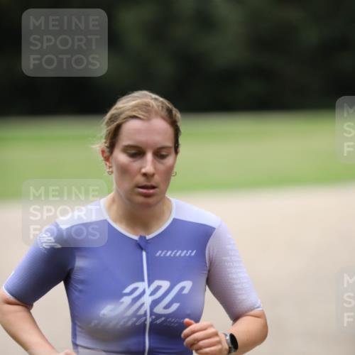 30.08.2026 - Elbe Triathlon Hamburg Antke Förster http://msf.ph/oto/10109386 30.08.2026 15:32:38 Laufen 3 meine-sportfotos.de