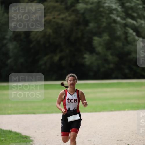 30.08.2026 - Elbe Triathlon Hamburg Antke Förster http://msf.ph/oto/10109388 30.08.2026 15:33:01 Laufen  meine-sportfotos.de