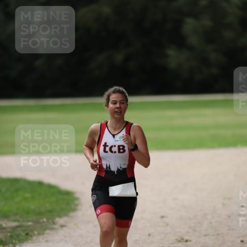 30.08.2026 - Elbe Triathlon Hamburg Antke Förster http://msf.ph/oto/10109392 30.08.2026 15:33:02 Laufen  meine-sportfotos.de