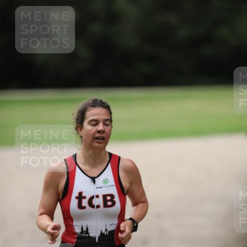 30.08.2026 - Elbe Triathlon Hamburg Antke Förster http://msf.ph/oto/10109396 30.08.2026 15:33:04 Laufen  meine-sportfotos.de