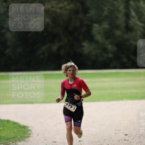 30.08.2026 - Elbe Triathlon Hamburg Antke Förster http://msf.ph/oto/10109400 30.08.2026 15:34:53 Laufen 175, 3 meine-sportfotos.de